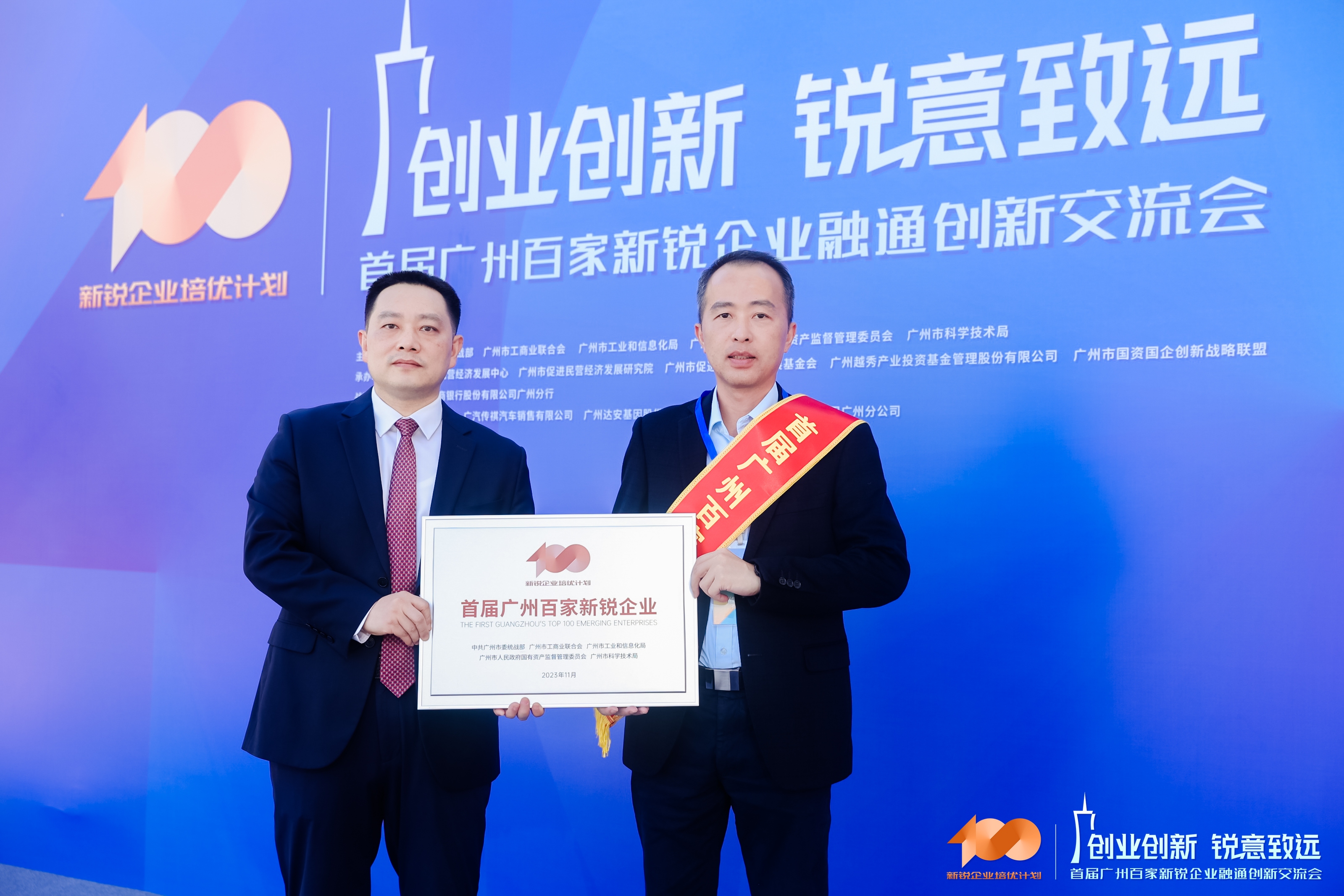 11453718.jpg 11453718.jpg